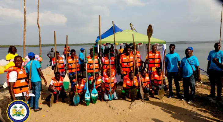 President Bio Revives Canoe Competition in Bonthe