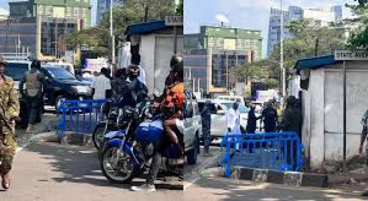 Former President Koroma's Residences in Freetown Secured by Police Barricade