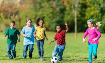 Children Near Green Spaces Exhibit Stronger Bones, Study Reveals