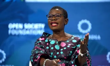 Freetown Mayor Yvonne Aki-Sawyerr Advocates for Responsible Waste Management