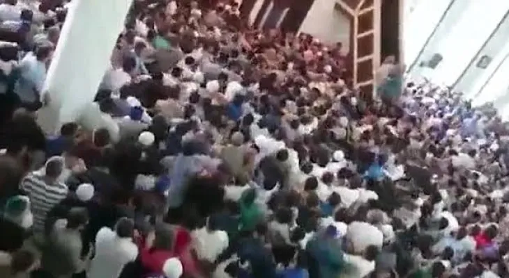 Imams Engage in Physical Altercation During Jum’ah Prayer