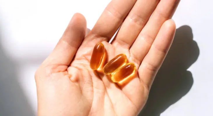 Fish Oil Supplements: Risks and Benefits Explored in New Study
