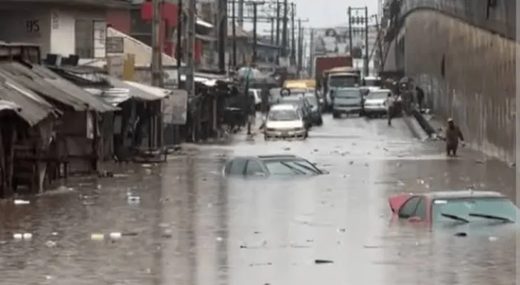 Freetown Residents Urged to Stay Safe Amidst Heavy Rainfall and Flood Risk