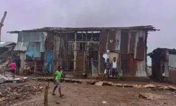 Freetown City Council Begins Demolition of Illegal Structures in Kroo Bay