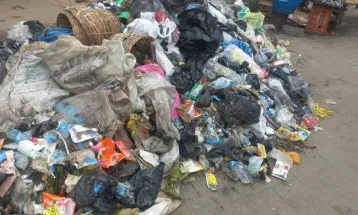 Improper Waste Disposal Poses Increasing Health Risks in Makeni