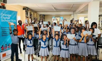 Orange Foundation Provides Digital Learning Kits to Freetown Primary Schools