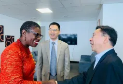 Chinese Delegation Explores Collaboration with Freetown Mayor