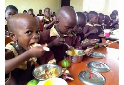 Education Minister Assesses School Feeding Program in Kent