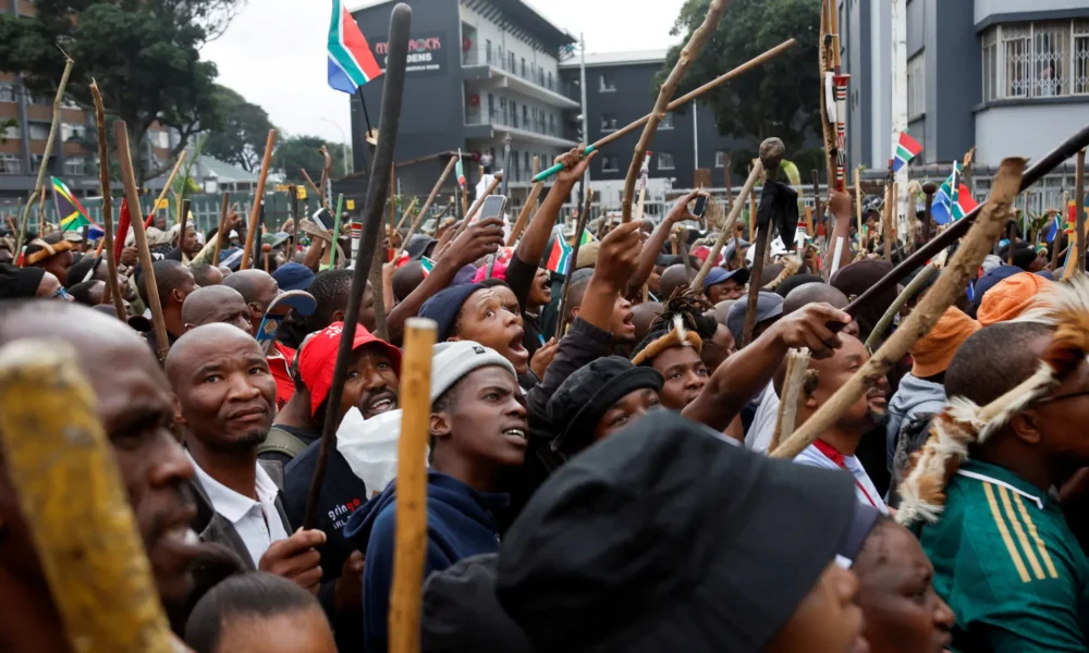Refugees and asylum seekers outside the Durban Refugee Reception Centre