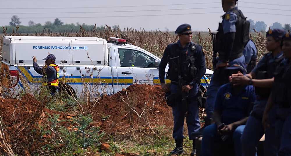 Police investigation in Soweto following the discovery of an unidentified woman’s body