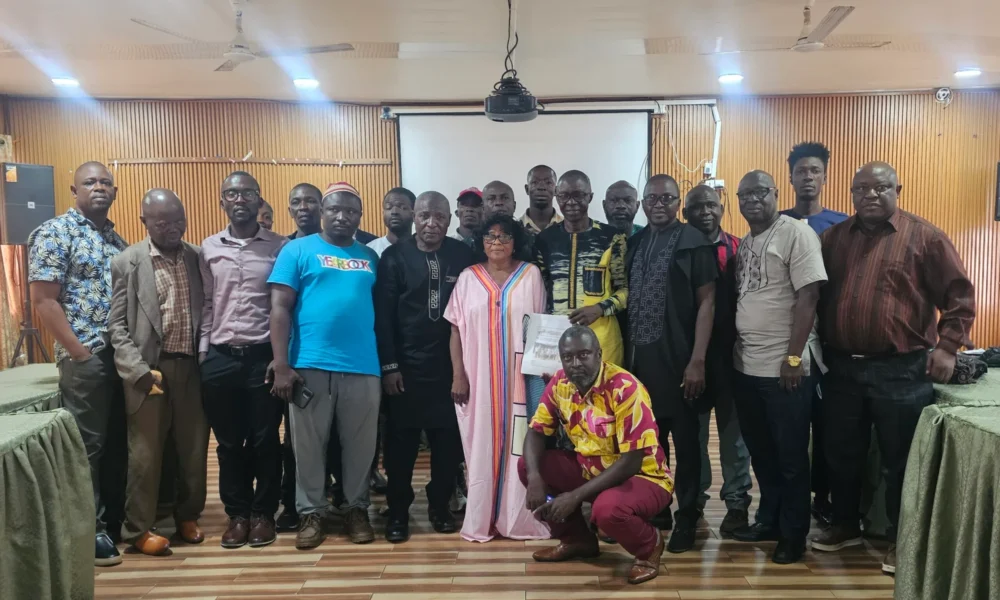 Congo/Pawpaw community representatives and supporters at a press conference in Freetown