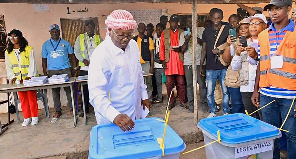 Residents in Bissau react to the Guinea-Bissau junta’s decision to bar ousted President Umaro Sissoco Embalo from returning