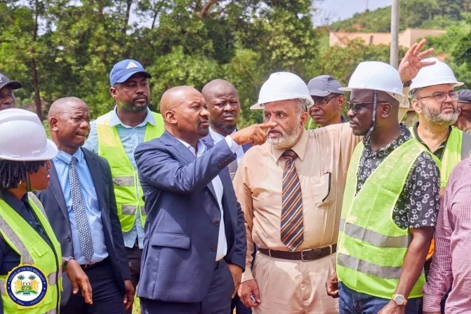 Vice President Mohamed Juldeh Jalloh inspecting construction works at a Milton Margai Technical University campus
