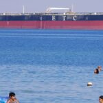 Oil market imagery representing rising crude prices and tightening fuel supplies