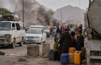 Taiz Residents Warn of Food and Fuel Strain as Fighting Closes Key Route