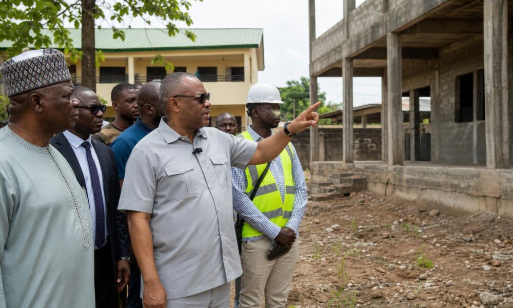Vice President Reviews Delayed Education Projects at Kingtom and Brookfields